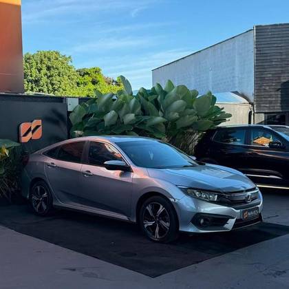 HONDA CIVIC 1.5 16V TURBO GASOLINA TOURING 4P CVT HONDA CIVIC 1.5 16V TURBO GASOLINA TOURING 4P CVT